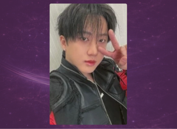 Changbin Hollow Offline Event Photocard (S)